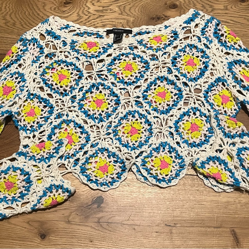 Vintage Never Worn Forever 21 Blue and White Cropped Embellished Blouse